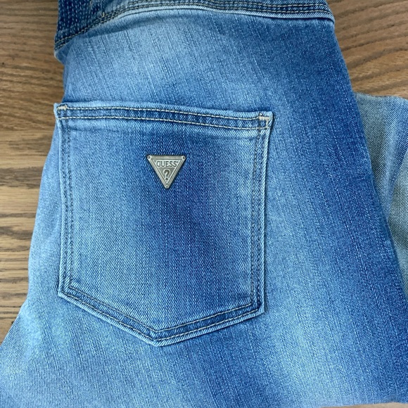 COPY - Guess Jeans Stretch for Women. Size 25. Light Blue. Worn once! - Picture 2 of 3